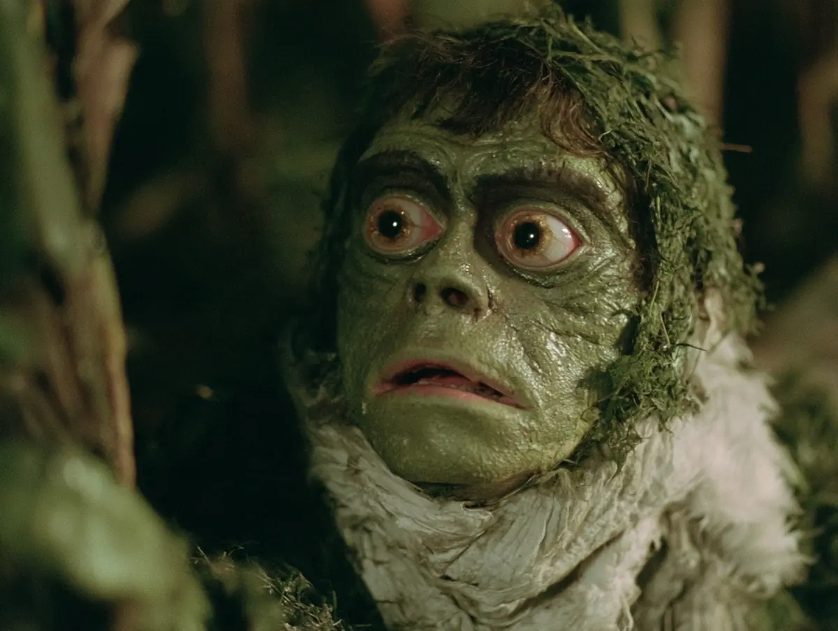 Vintage Creature Costume Footage Midjourney提示词