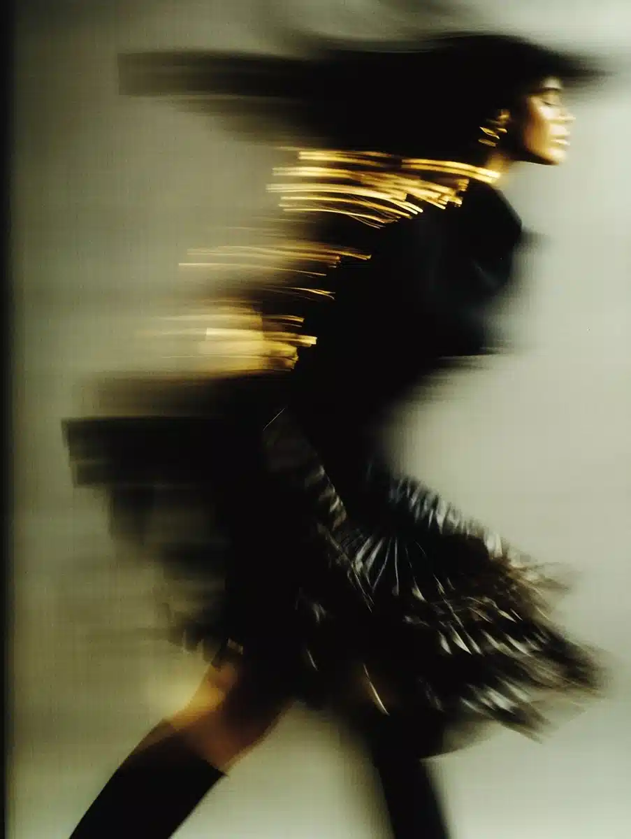 Prada Model in Vogue Midjourney提示词
