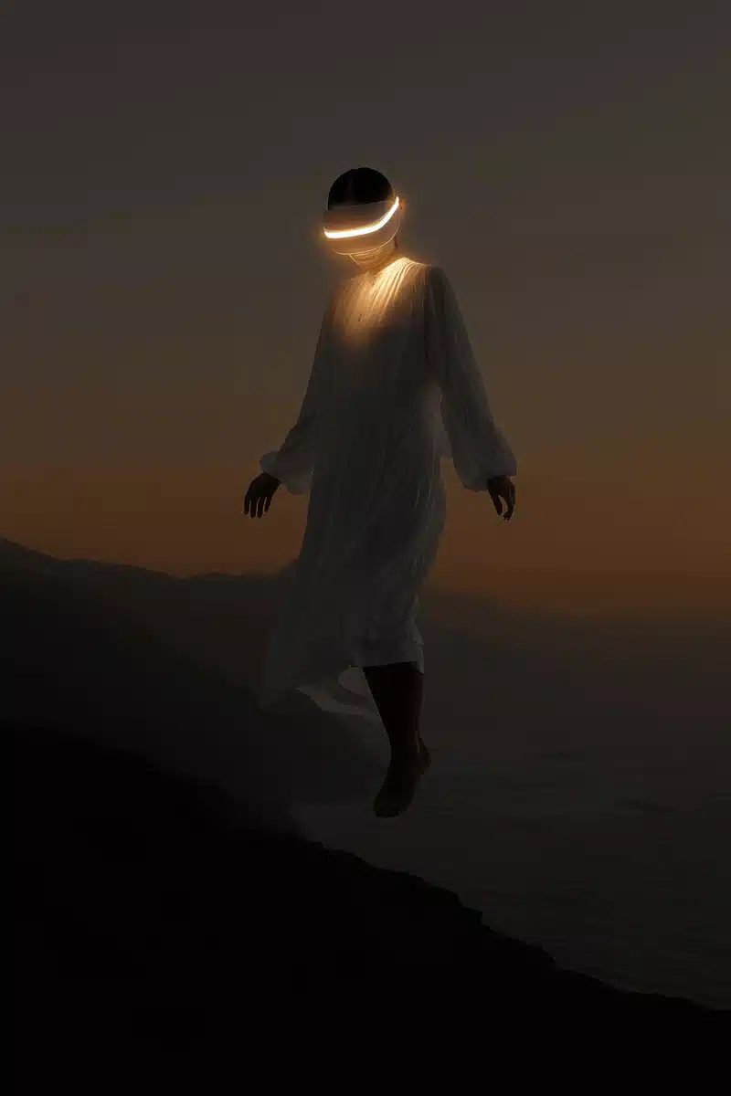Ethereal Figure at Cliff Midjourney提示词