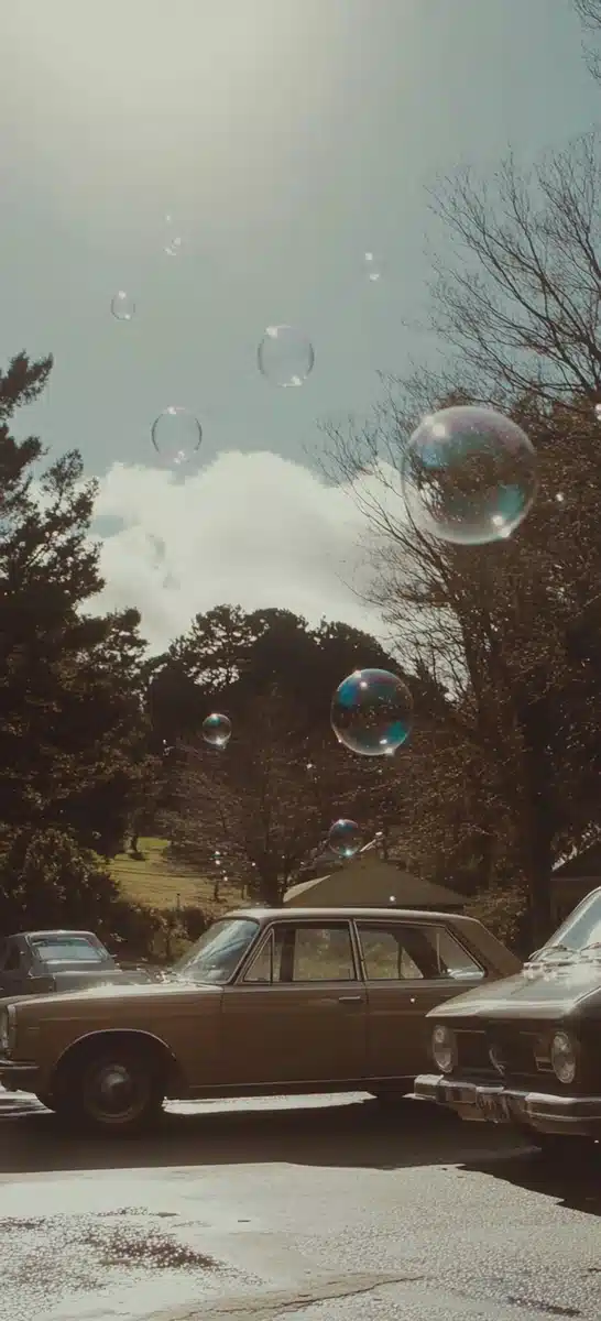 Wes Anderson Bubbles Over Street Midjourney提示词