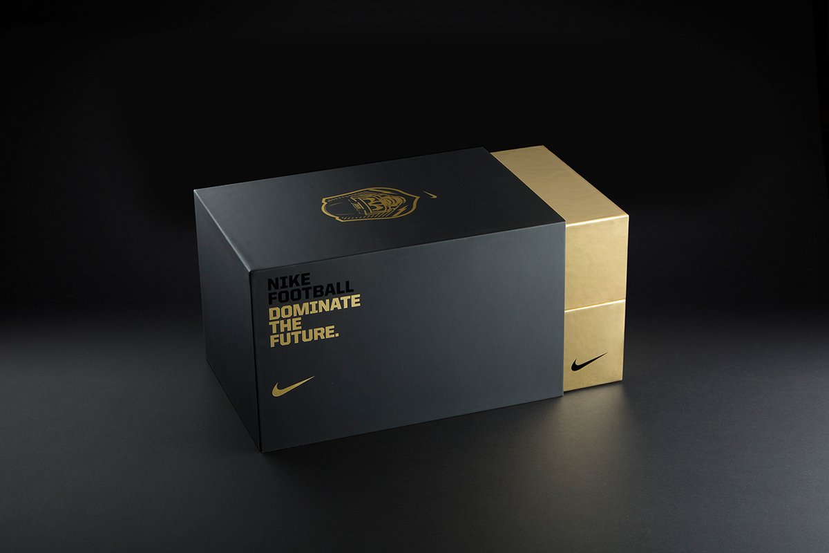 Nike Football Black Gold Luxury Product Packaging Box Nano Banana提示词