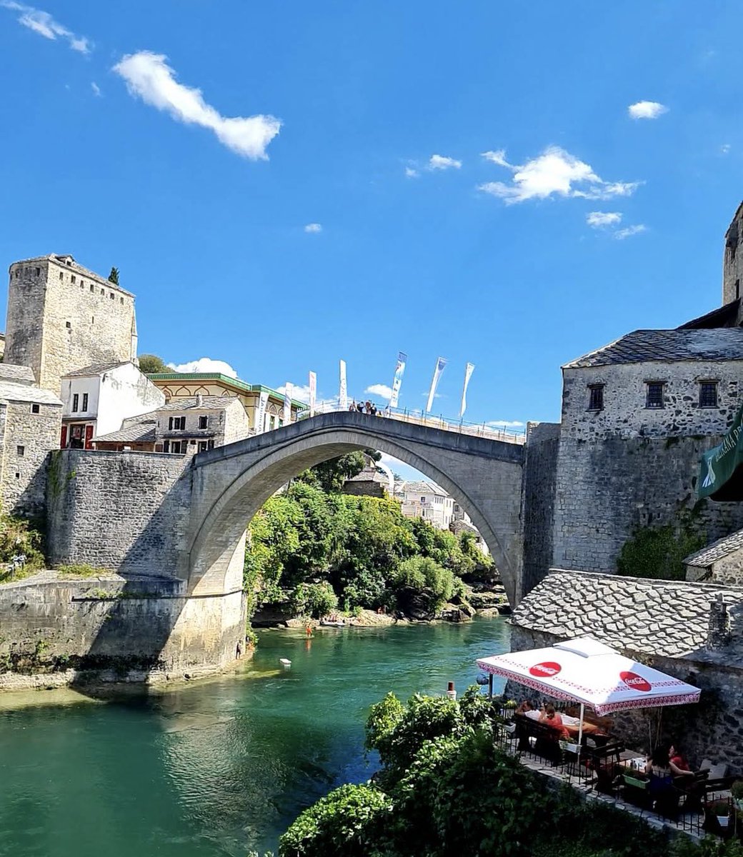 Stari Most Mostar Bridge: Historic Bosnia River Landscape Nano Banana提示词
