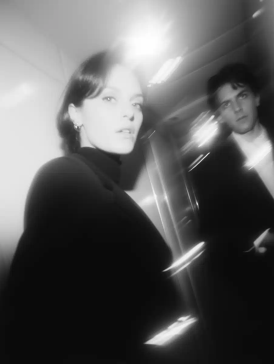 Ultra Sharp Movie Still Midjourney提示词