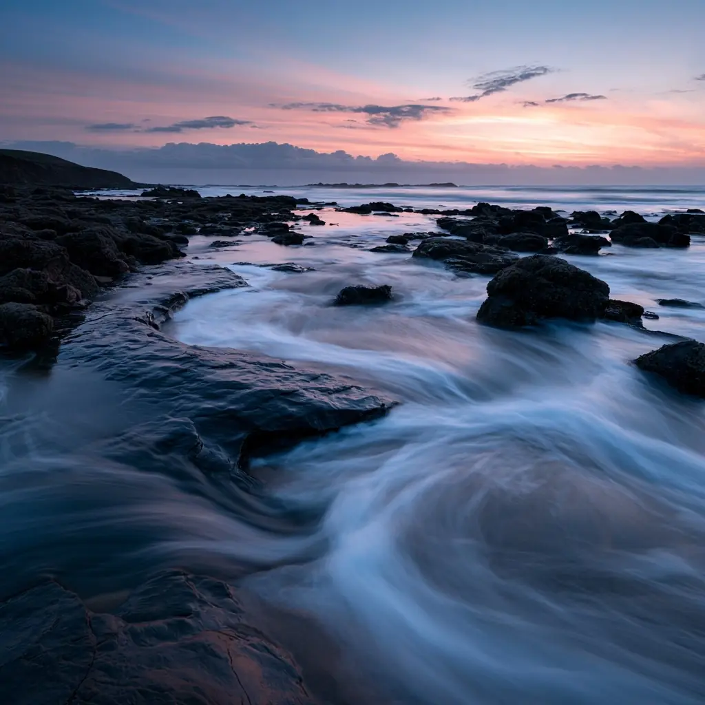 Long Exposure Coastal Landscapes Midjourney提示词