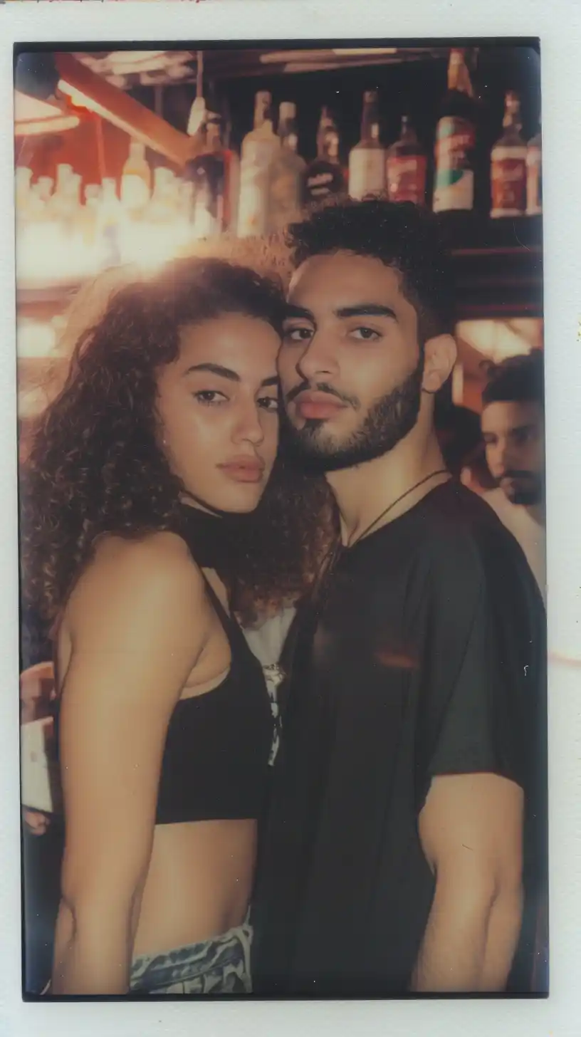 Egyptian Man Polaroid Party Midjourney提示词