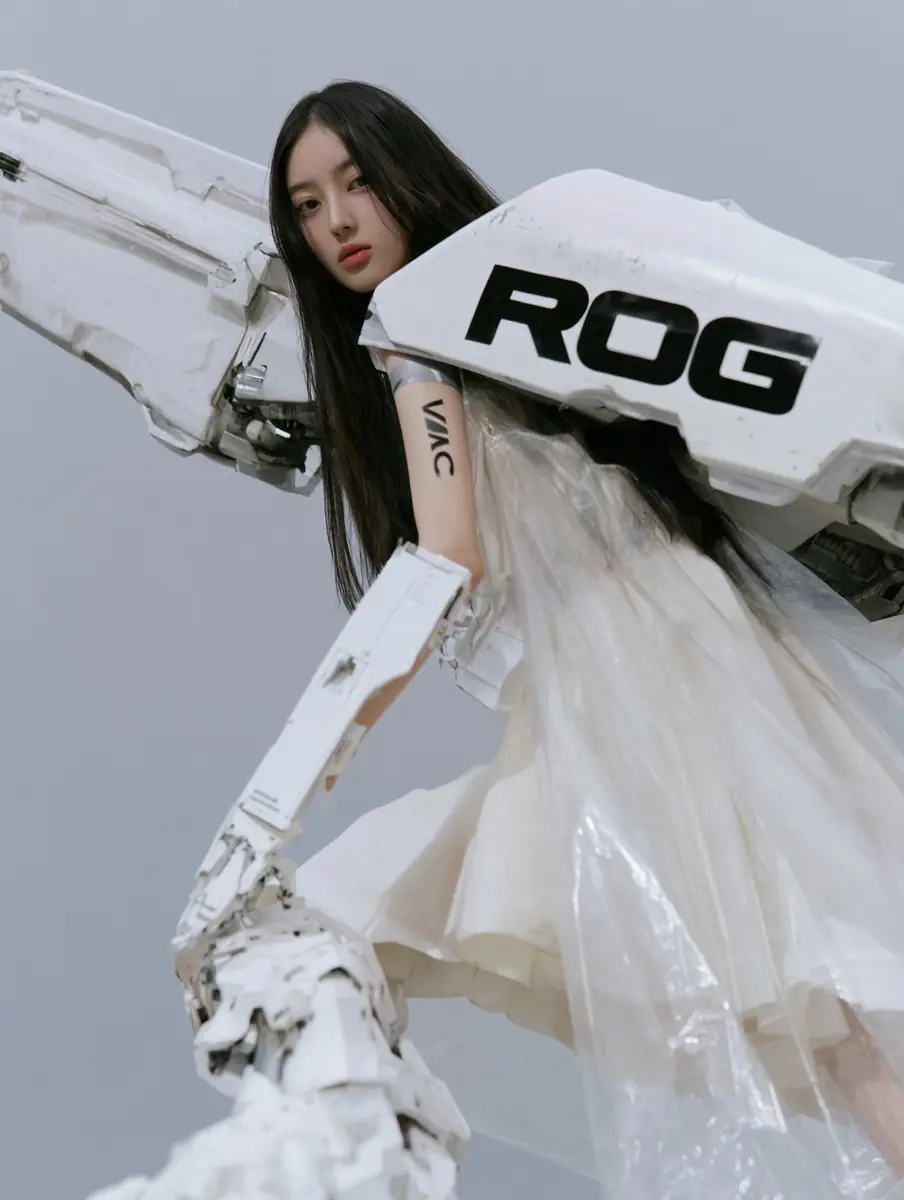 Futuristic Cybernetic Woman Midjourney提示词