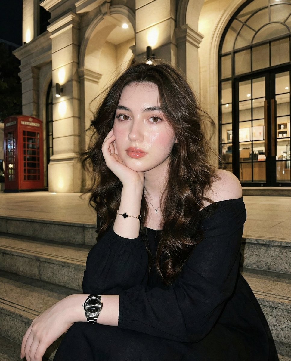 Elegant Woman Portrait Urban Night Soft Lighting Nano Banana提示词