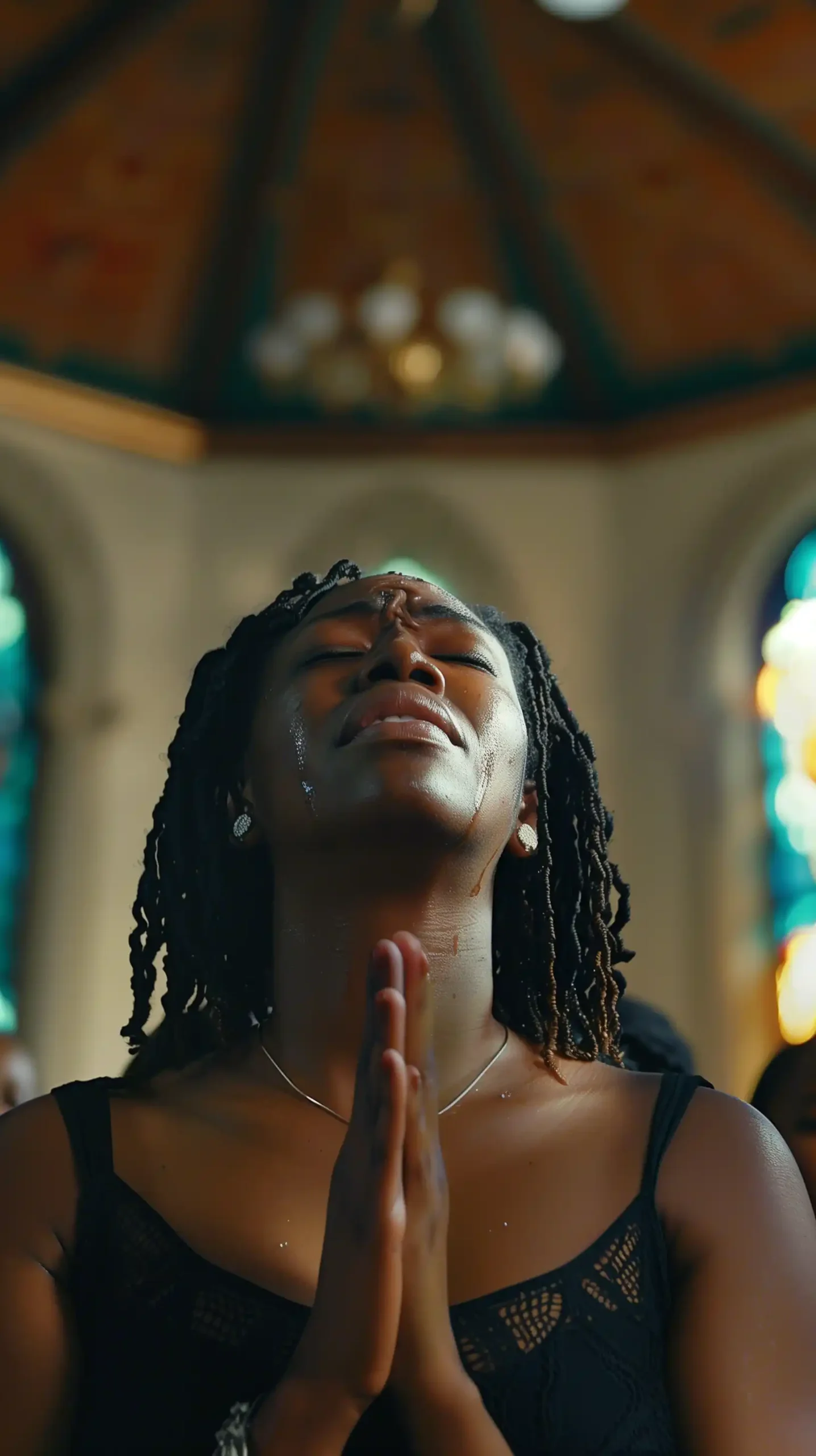 Praising Women in Church Midjourney提示词