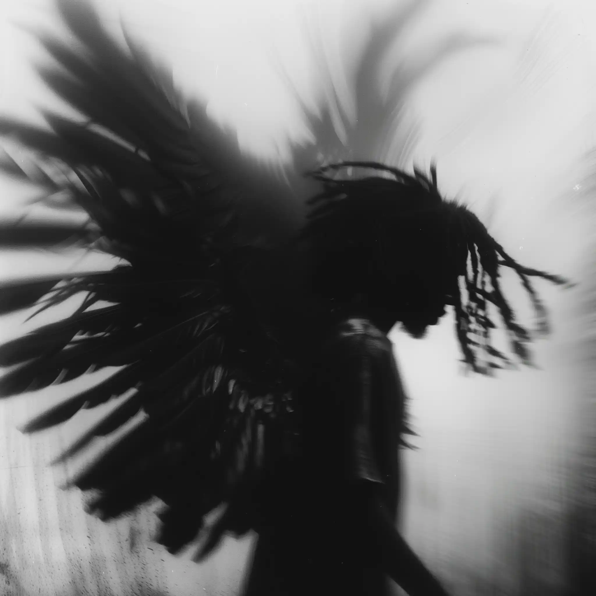 Blurred VHS Angel Wings Midjourney提示词